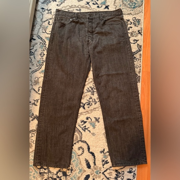 Levi's 562 Black Button Fly Mens Jeans Tag Size 38x34 Measures 38x30 Loose Fit - Picture 1 of 14